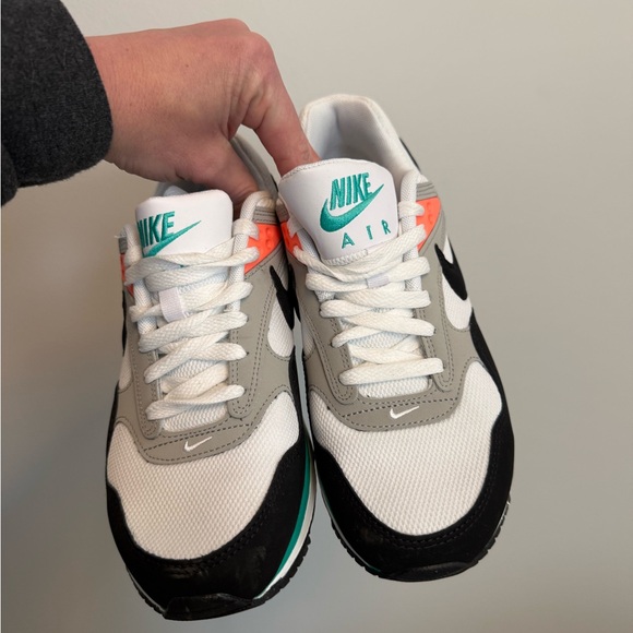 Nike Shoes - Picture 2 of 3